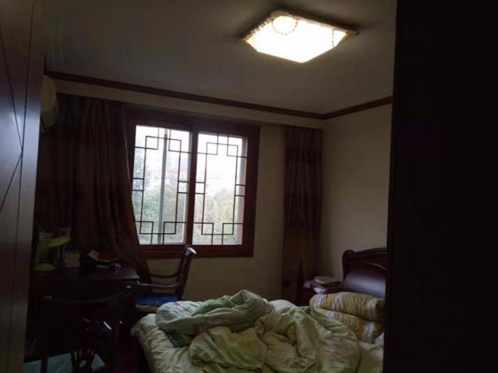 朝晖花园 3室1厅2卫 176.8m&sup2;