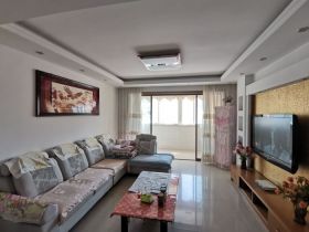 五一新村 3室2厅1卫 142m&sup2;