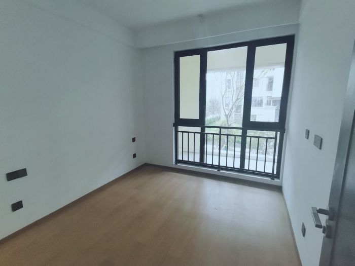 春风南岸东园 4室3厅3卫 167m&sup2;