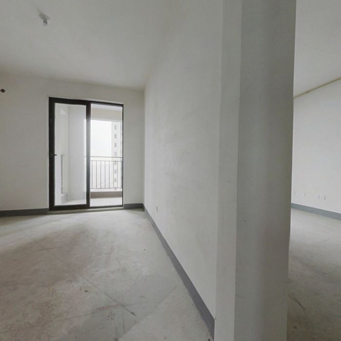 绿地新里城 3室1厅1卫 105m&sup2;