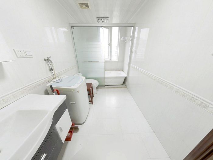 凤凰莱茵苑 3室3厅2卫 129m&sup2;