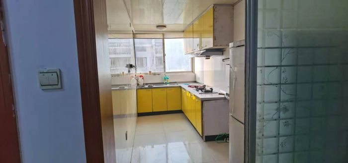 公园一村 4室2厅2卫 75m&sup2;