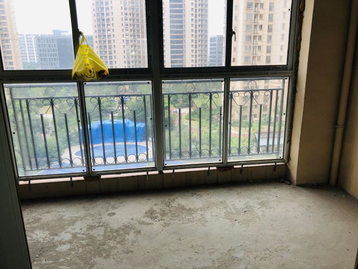 中南世纪花城三期 4室2厅5卫 275m&sup2;