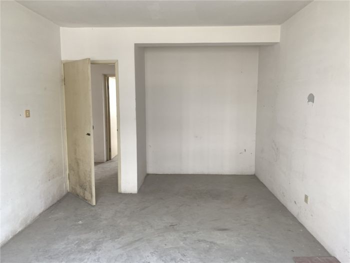 天山花苑 3室1厅1卫 142m&sup2;