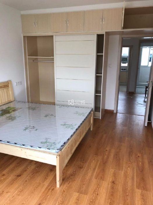 城港新村 1室1厅1卫 49m&sup2;