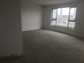 华侨花苑 6室2厅2卫 240m&sup2;