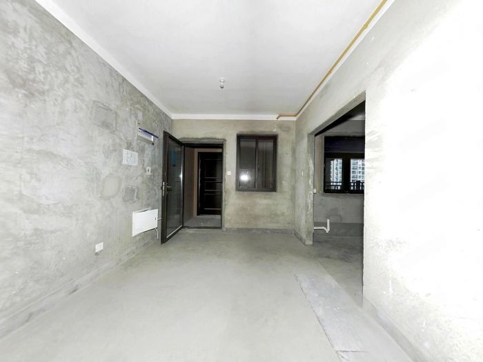 华强城 3室2厅1卫 107m&sup2;