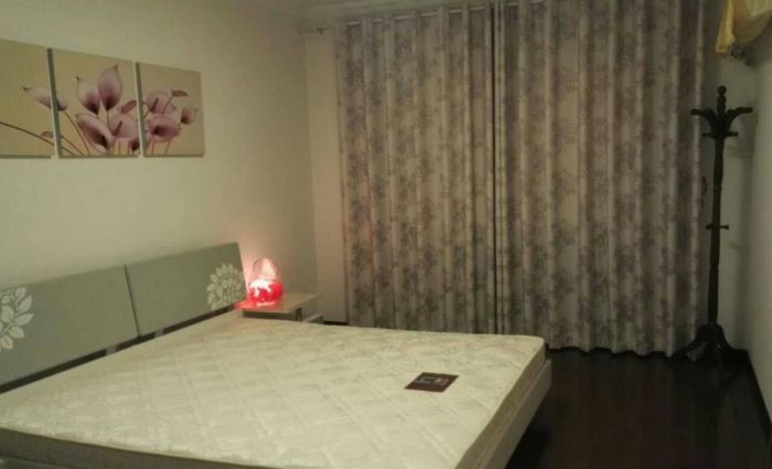 滨河东城 5室3厅1卫 134m&sup2;