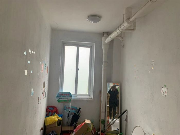 三里墩花苑 3室1厅1卫 136m&sup2;