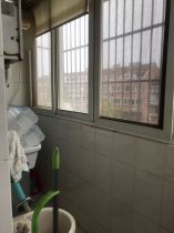 黎明花园 3室2厅1卫 127m&sup2;