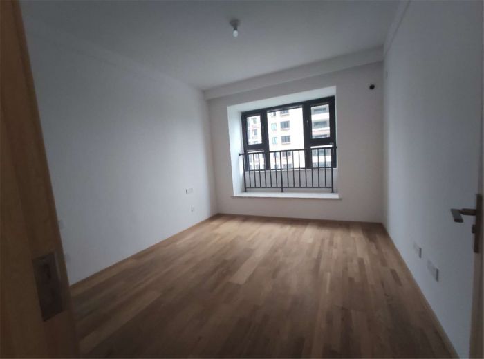 云樾东方 3室2厅1卫 95m&sup2;
