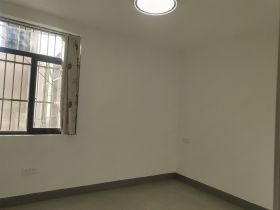 易家桥新村 3室1厅1卫 70.00m&sup2;