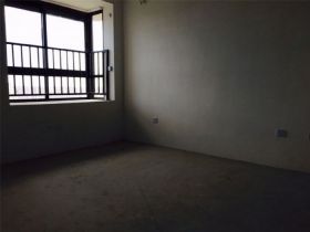 皇家花园北区 3室2厅1卫 119m&sup2;