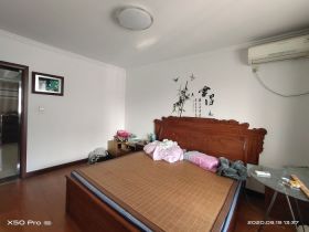 东城花园 4室2厅2卫 228m&sup2;