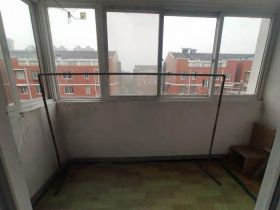 秦灶新村 2室1厅1卫 75m&sup2;