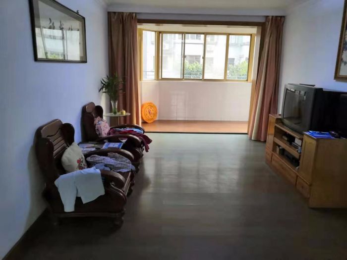 天都花苑 3室2厅1卫 138m&sup2;