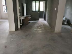 朝阳花苑 3室2厅2卫 139m&sup2;