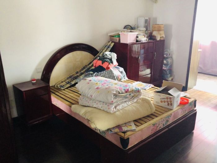 前景花苑 3室2厅1卫 131m&sup2;
