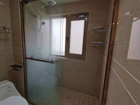 中南世纪花城三期 3室1厅1卫 178m&sup2;