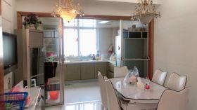 天虹公寓 3室2厅2卫 154.16m&sup2;