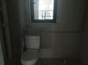 绿地新里城 3室2厅1卫 91m&sup2;