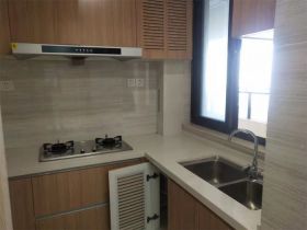 云樾东方 3室2厅1卫 95m&sup2;