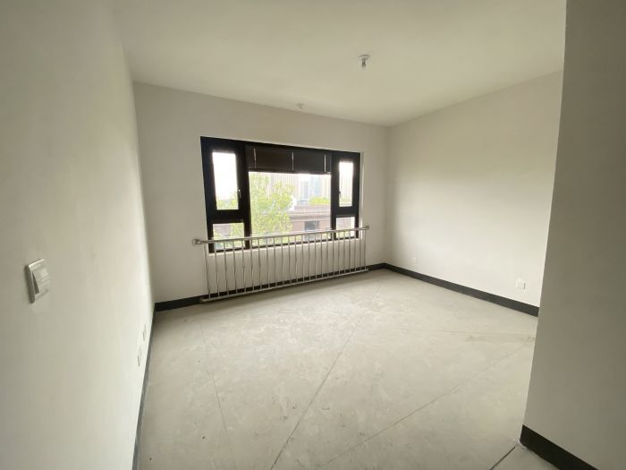 春风南岸西园 5室3厅3卫 400m&sup2;