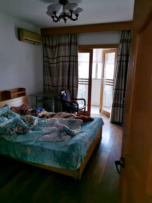 光明东村 3室2厅1卫 117m&sup2;