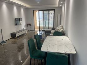 云樾东方 3室2厅2卫 124m&sup2;