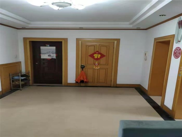 新龙花苑 2室2厅1卫 87m&sup2;