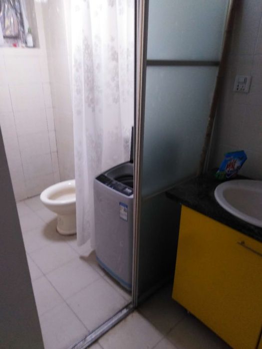 华威园 2室1厅1卫 65m&sup2;