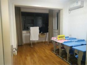 朝晖小苑 2室1厅1卫 83m&sup2;