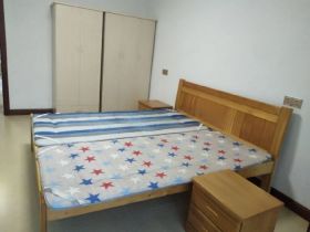 东晖花园 4室2厅2卫 130m&sup2;