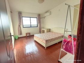 紫东南苑 6室2厅2卫 130m&sup2;