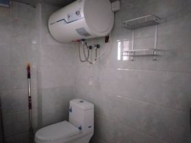 汇富花苑 2室1厅1卫 70m&sup2;