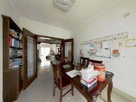 舒凯花苑 3室2厅2卫 148.5m&sup2;