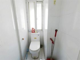 易家桥新村 2室1厅1卫 55.6m&sup2;
