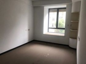 军山花园 3室2厅2卫 137.1m&sup2;