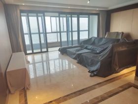 圆融广场公馆 3室2厅2卫 183m&sup2;