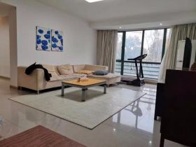 凤凰莱茵苑 3室1厅2卫 160m&sup2;