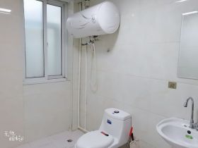 新龙花苑 6室3厅3卫 223.24m&sup2;