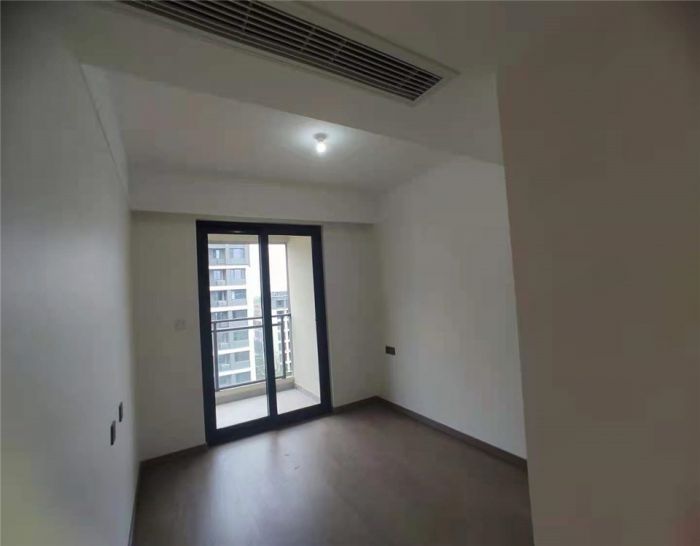 万科翡翠公园 3室2厅1卫 98m&sup2;