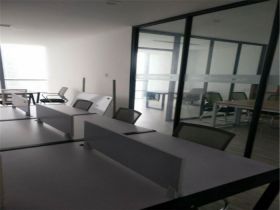凤凰文化广场 3室1厅1卫 117.81m&sup2;