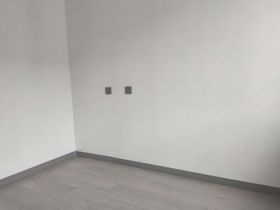 万科翡翠公园 3室2厅2卫 105m&sup2;