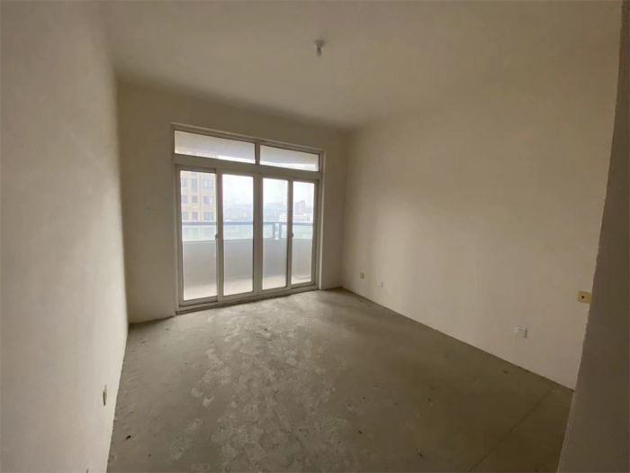 绿地新都会 3室2厅1卫 112m&sup2;
