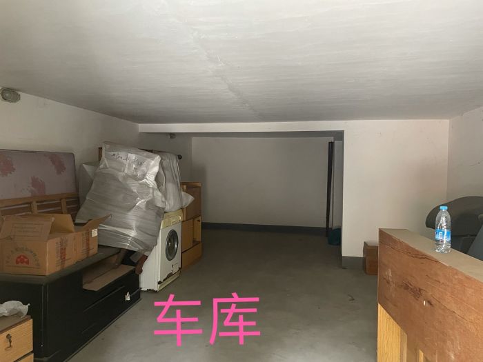 东昇花园 3室2厅2卫 159m&sup2;