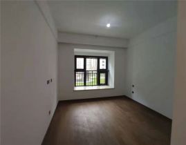 春风南岸东园 4室2厅3卫 215m&sup2;
