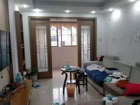 新胜花苑 3室2厅1卫 125m&sup2;