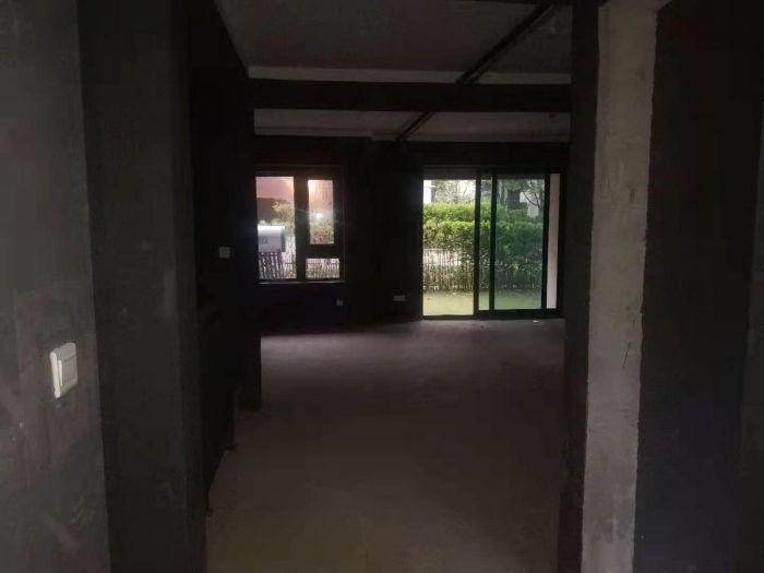 万科翡翠东第 4室2厅2卫 300.00m&sup2;