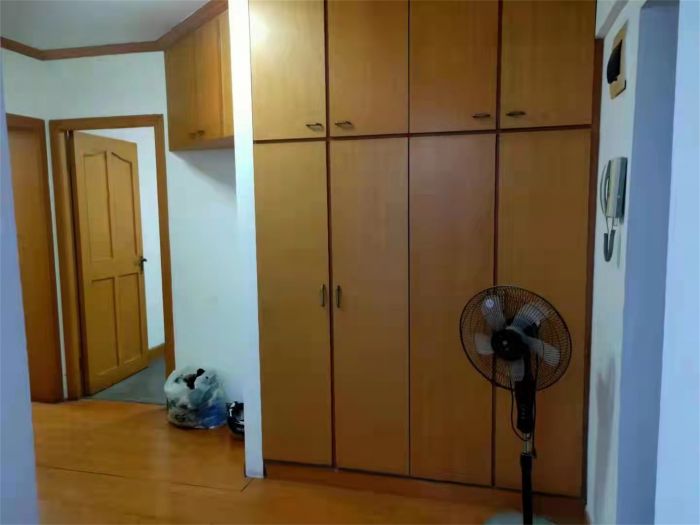 中南大厦 2室1厅1卫 75m&sup2;